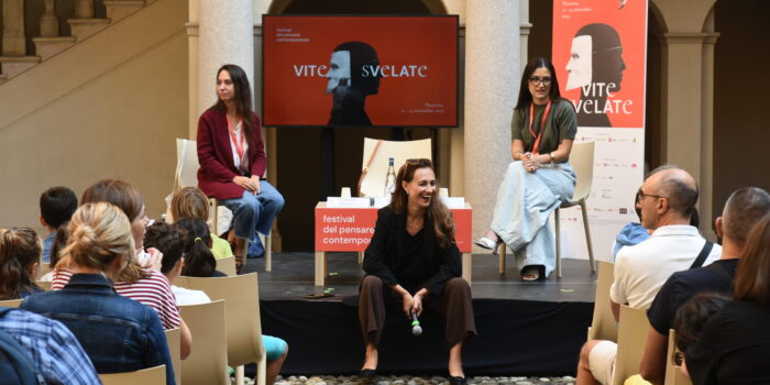 Pubblico e Tavolo Trova la metafora